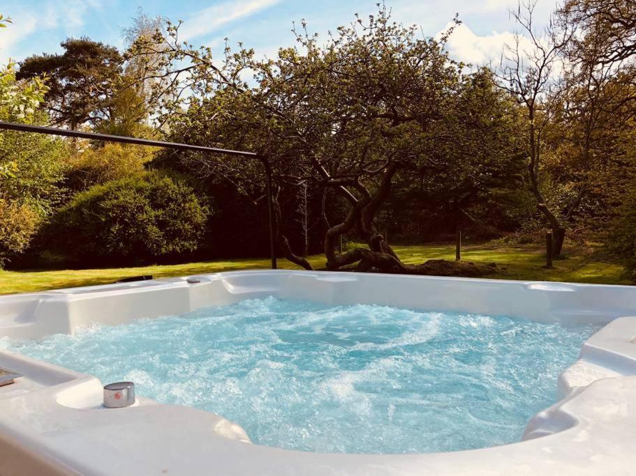 Forestry Cottage. Hot Tub, Open Fire, Dog Friendly Gaywood Exterior foto